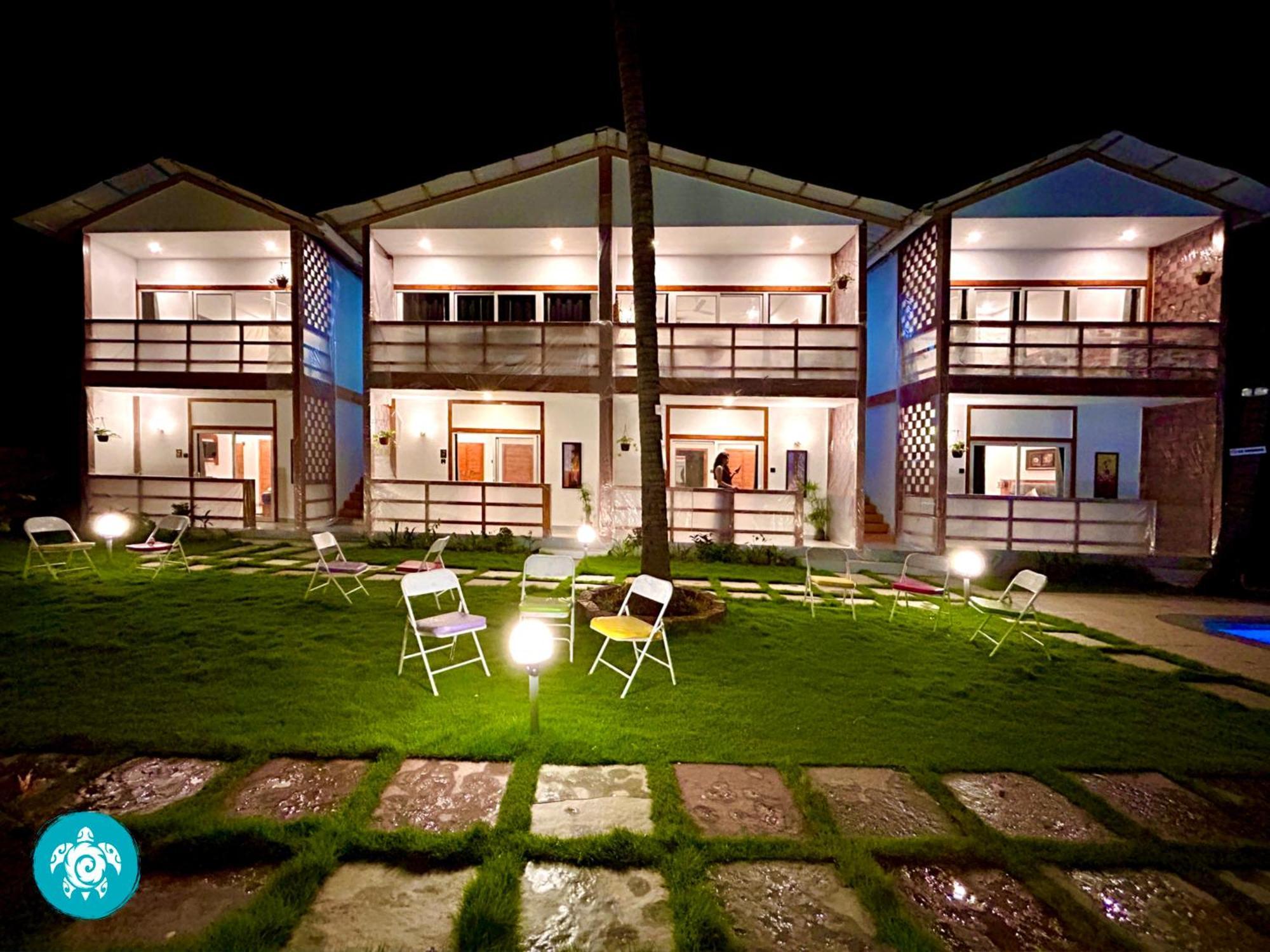 White Turtle Hotel Morjim Dış mekan fotoğraf